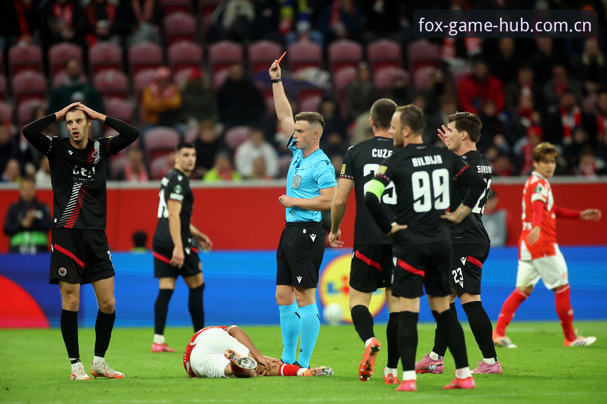 维拉3-0弗赖堡登顶欧联杯：火狐体育全站入口赛事复盘与数据解读实用指南